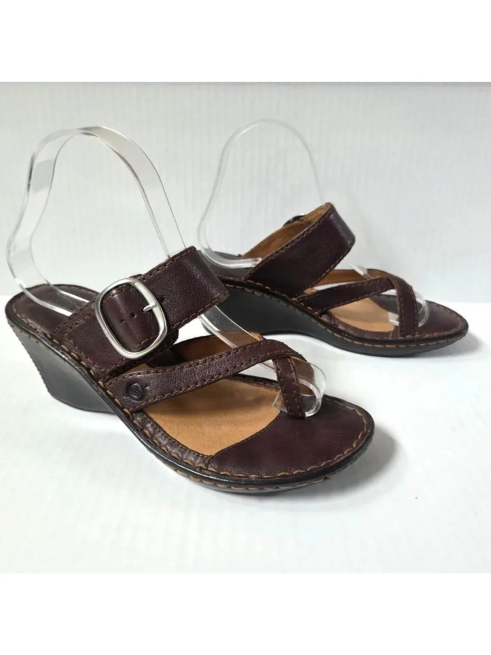 Born Sandals Womens 8 Brown Leather Toe Loop Buckle Wedge Comfort Boho Hippie